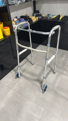 გადასაადგილებელი ბორბლებზე